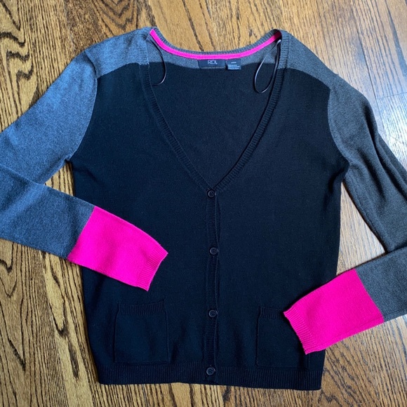 RDI Colorblock V-Neck Button Front Sweater Cardi M EUC - Picture 6 of 7